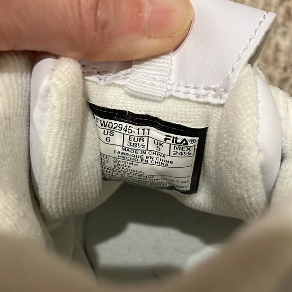 FILA
DISRUPTOR II - YOUTH - Picture 11 of 13